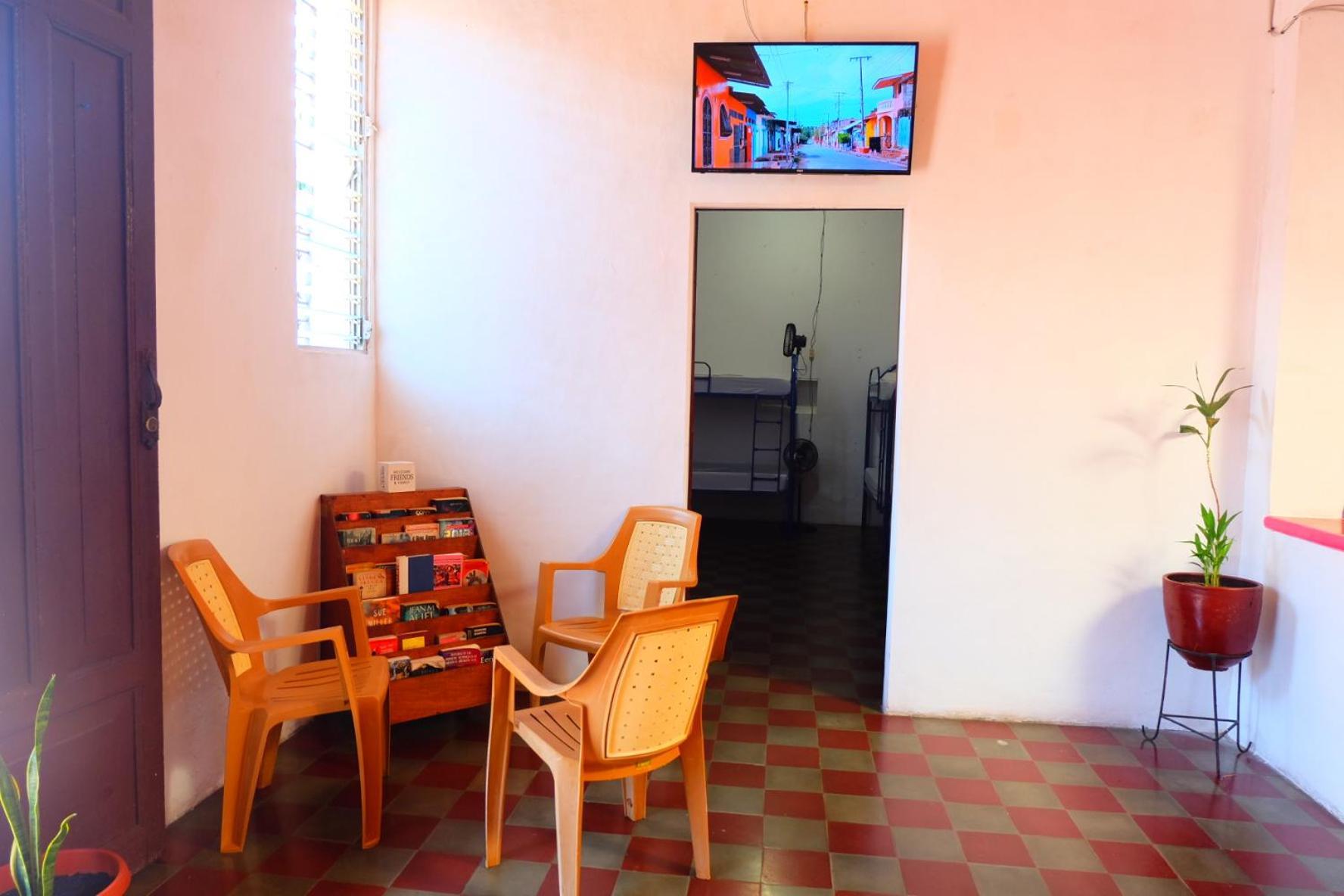Deakachimba Hostel Granada Bagian luar foto