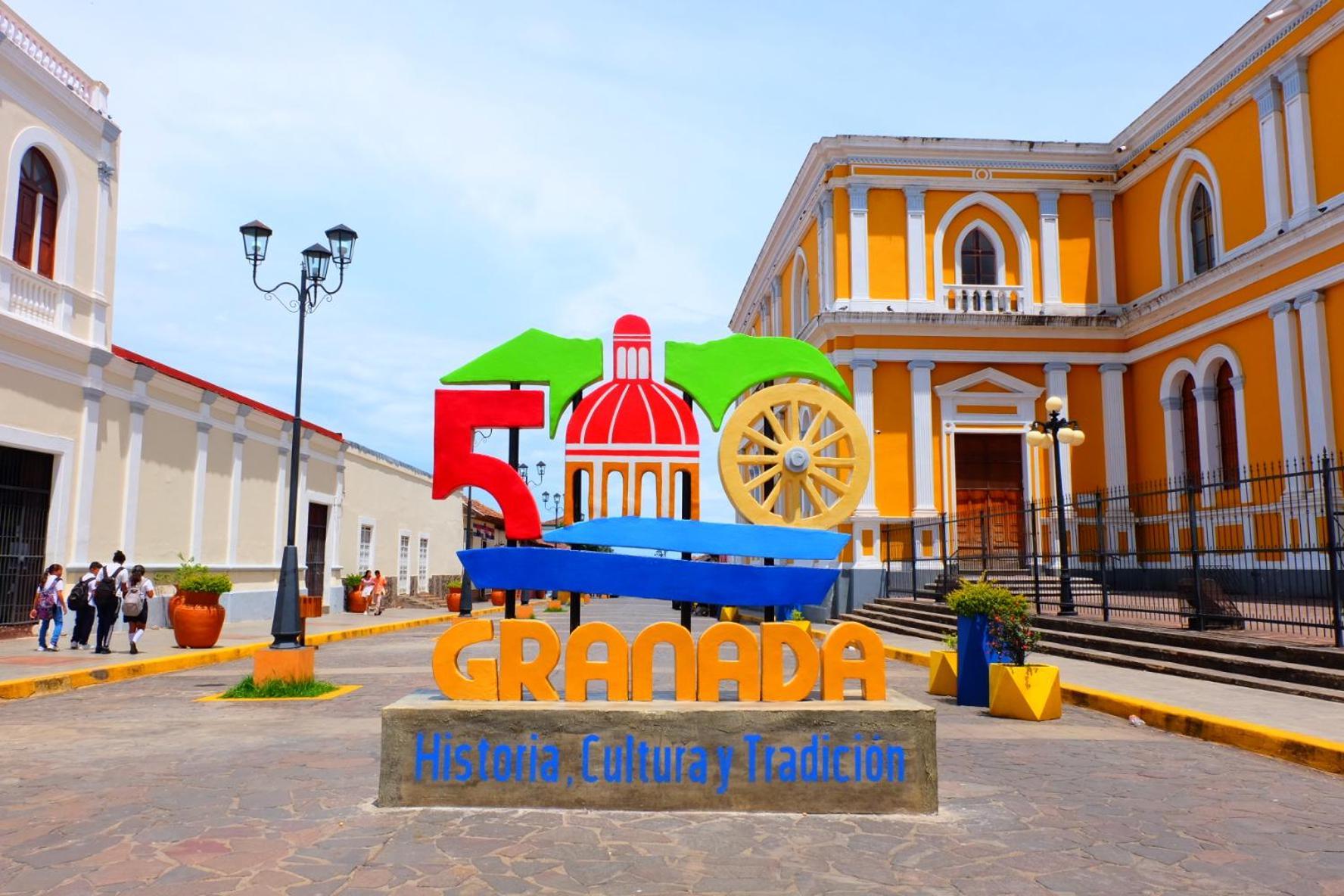 Deakachimba Hostel Granada Bagian luar foto