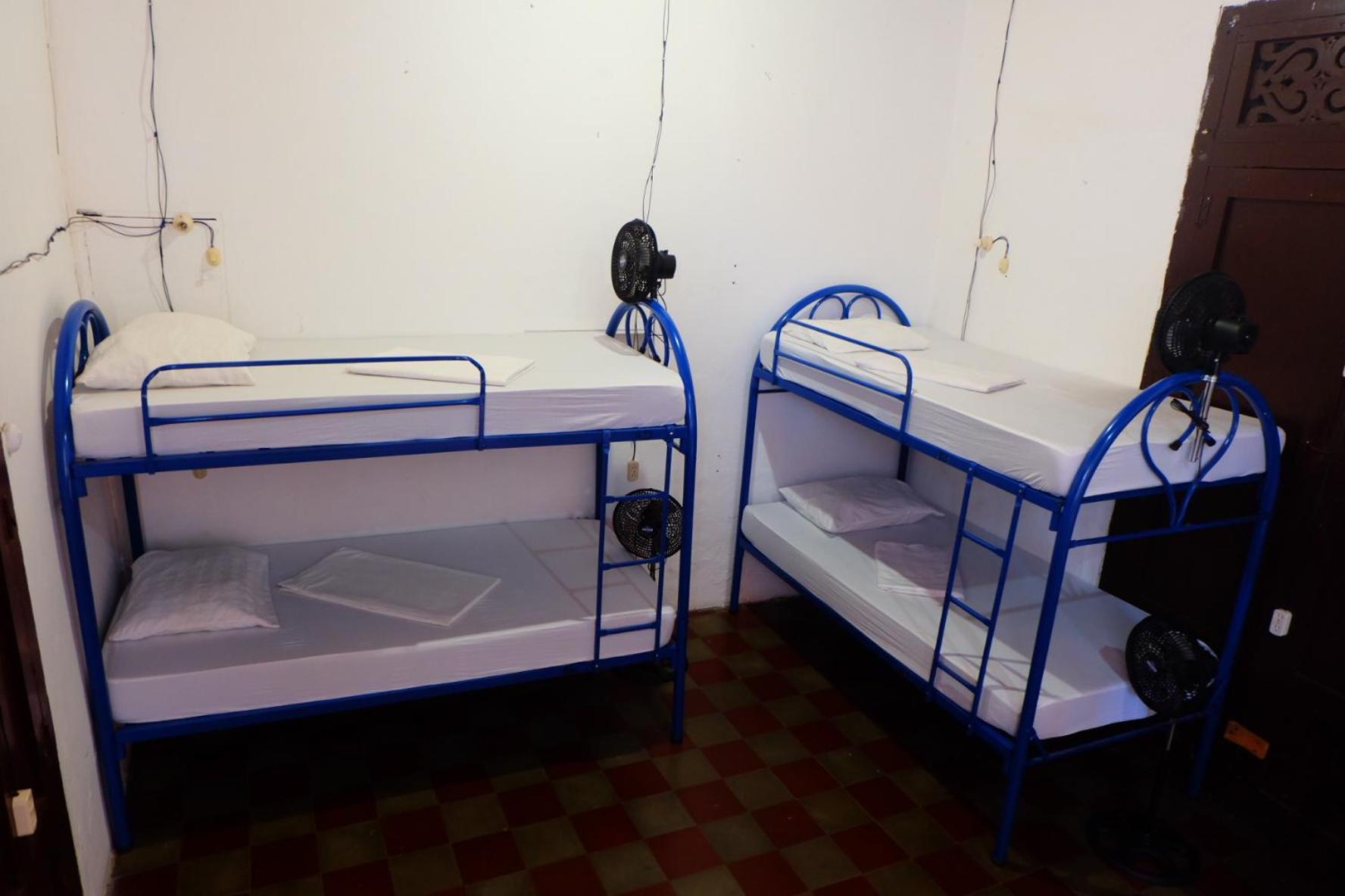 Deakachimba Hostel Granada Bagian luar foto