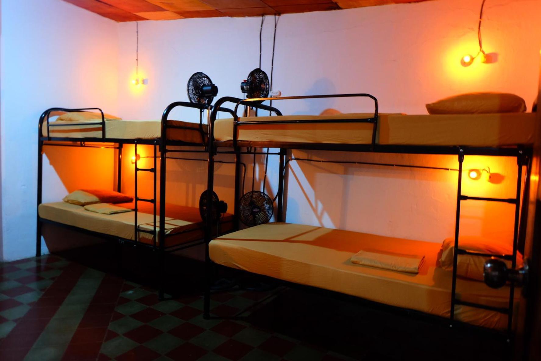 Deakachimba Hostel Granada Bagian luar foto